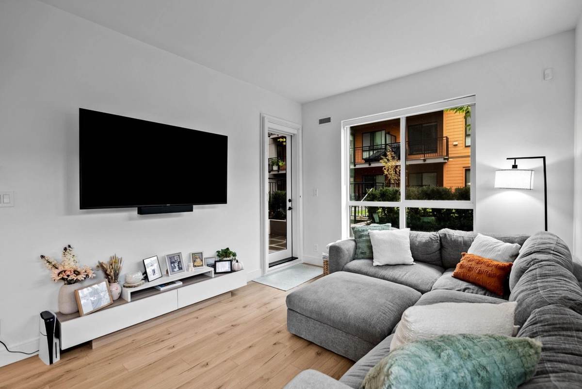 Breakfast Nook Photo of 205 55 Klahanie Drive, Port Moody, BC
