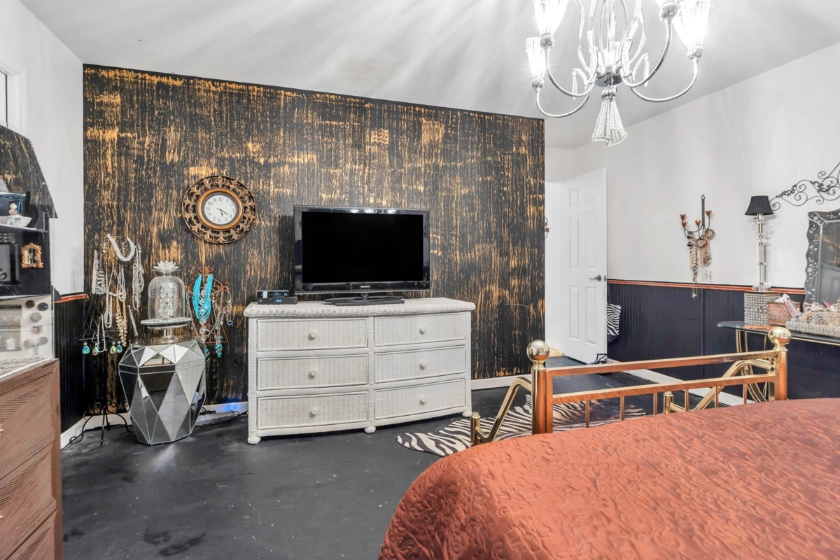 Hallway Photo of 6 7450 Huron Street, Chilliwack, BC