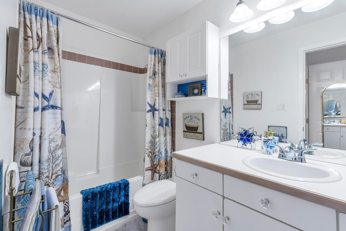 Mudroom Photo of 6 7450 Huron Street, Chilliwack, BC