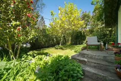 Breakfast Nook Photo of 1056 Stevens Street, White Rock, BC