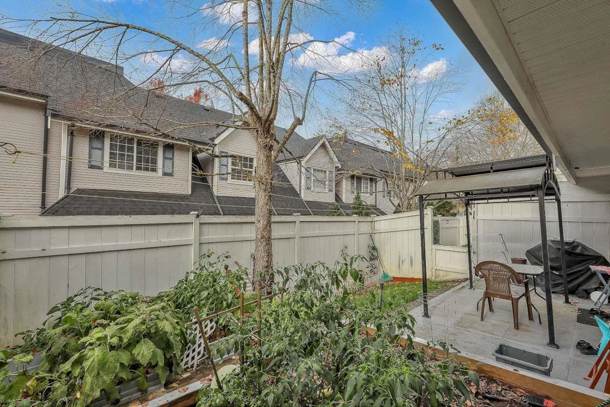 Staircase Photo of 6 11355 NE 236 Street, Maple Ridge, BC