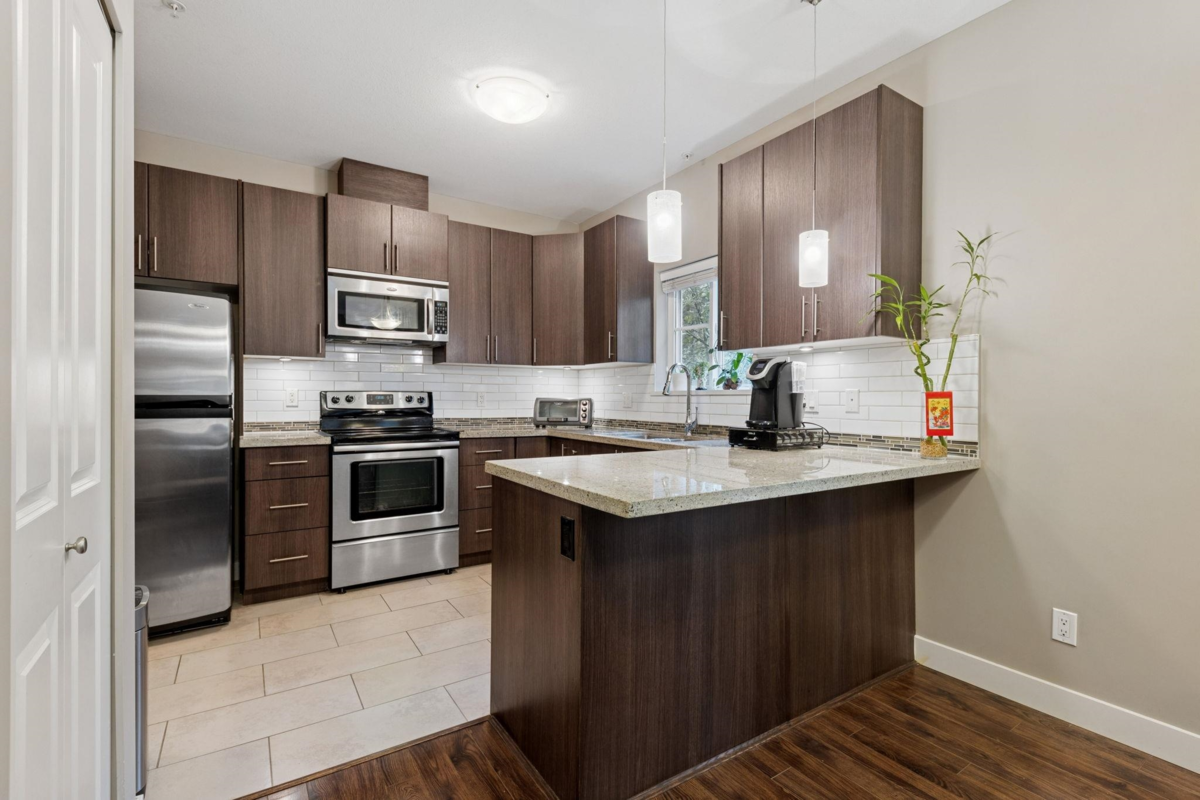 Primary Bedroom Photo of 207 3888 Norfolk Street, Burnaby, BC