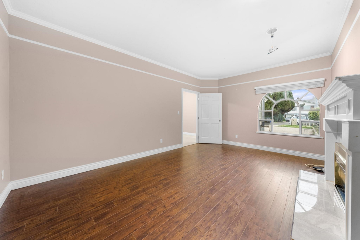 Family Room Photo of 10380 Bird Road, Richmond, BC