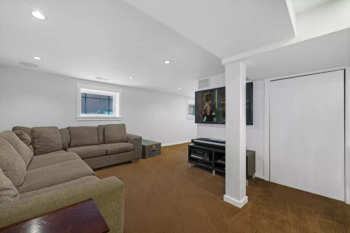 Swimming Pool Photo of 2138 W 21st Avenue, Vancouver, BC