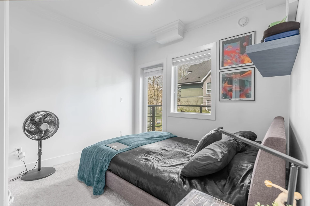 Entry Foyer Photo of 204 2389 Hawthorne Avenue, Port Coquitlam, BC