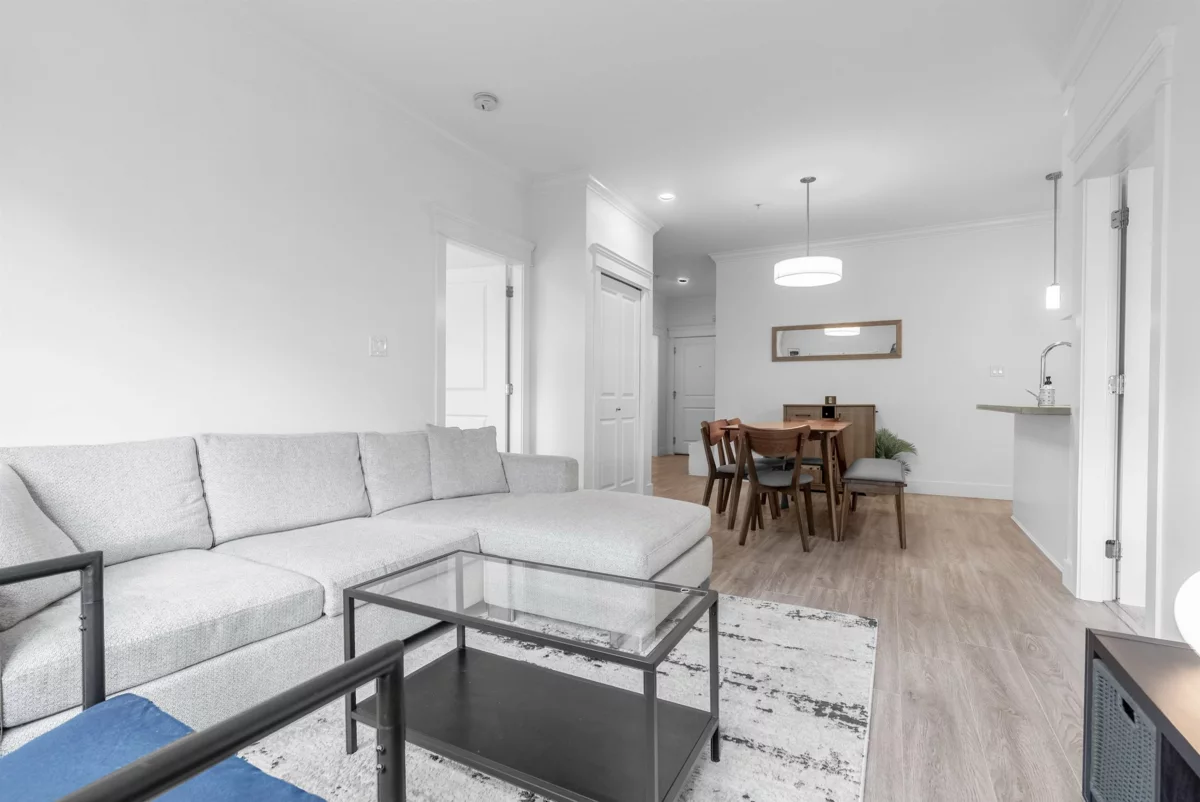 Walk-In Closet Photo of 204 2389 Hawthorne Avenue, Port Coquitlam, BC