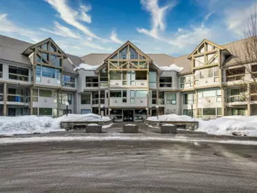 333 4905 Spearhead Place, Whistler, BC, Whistler — Apartment/Condo for sale
