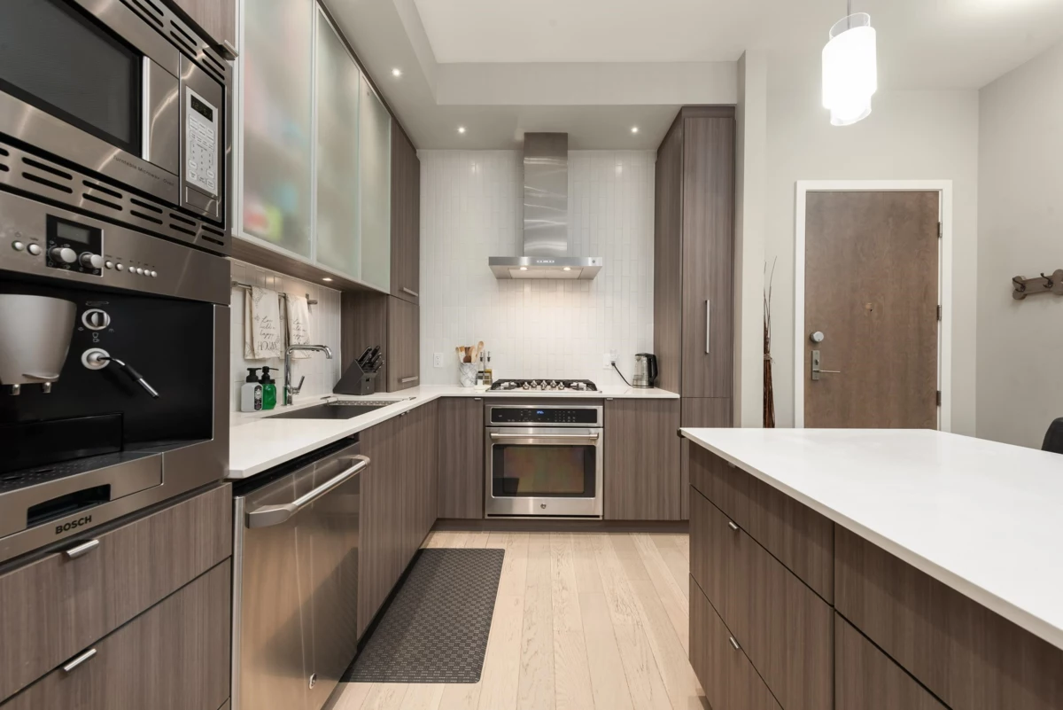 Walk-In Closet Photo of 116 262 Salter Street, New Westminster, BC