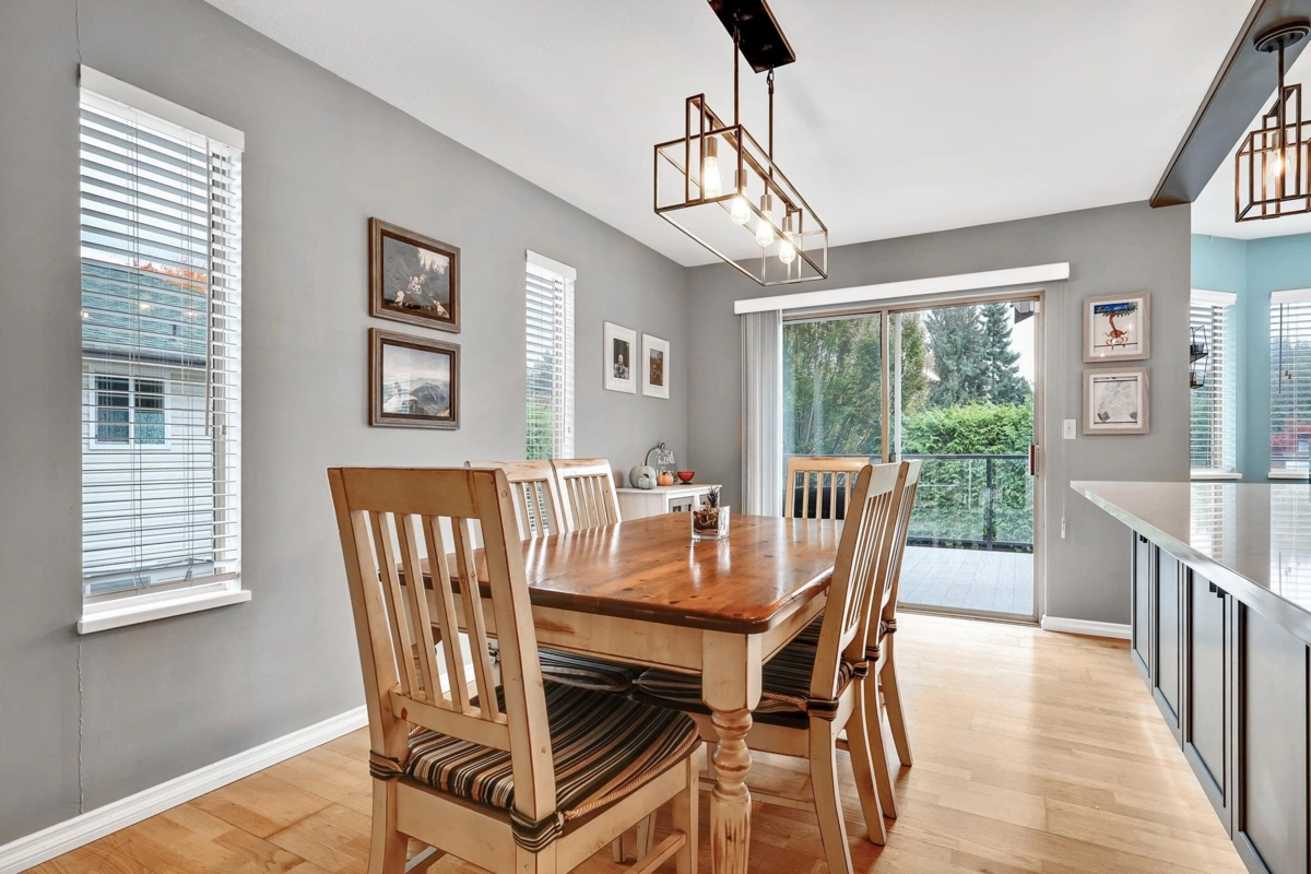 Breakfast Nook Photo of 24810 118b Avenue, Maple Ridge, BC