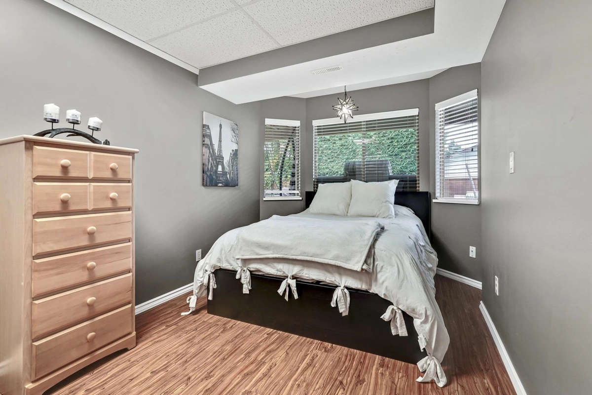 Entry Foyer Photo of 24810 118b Avenue, Maple Ridge, BC
