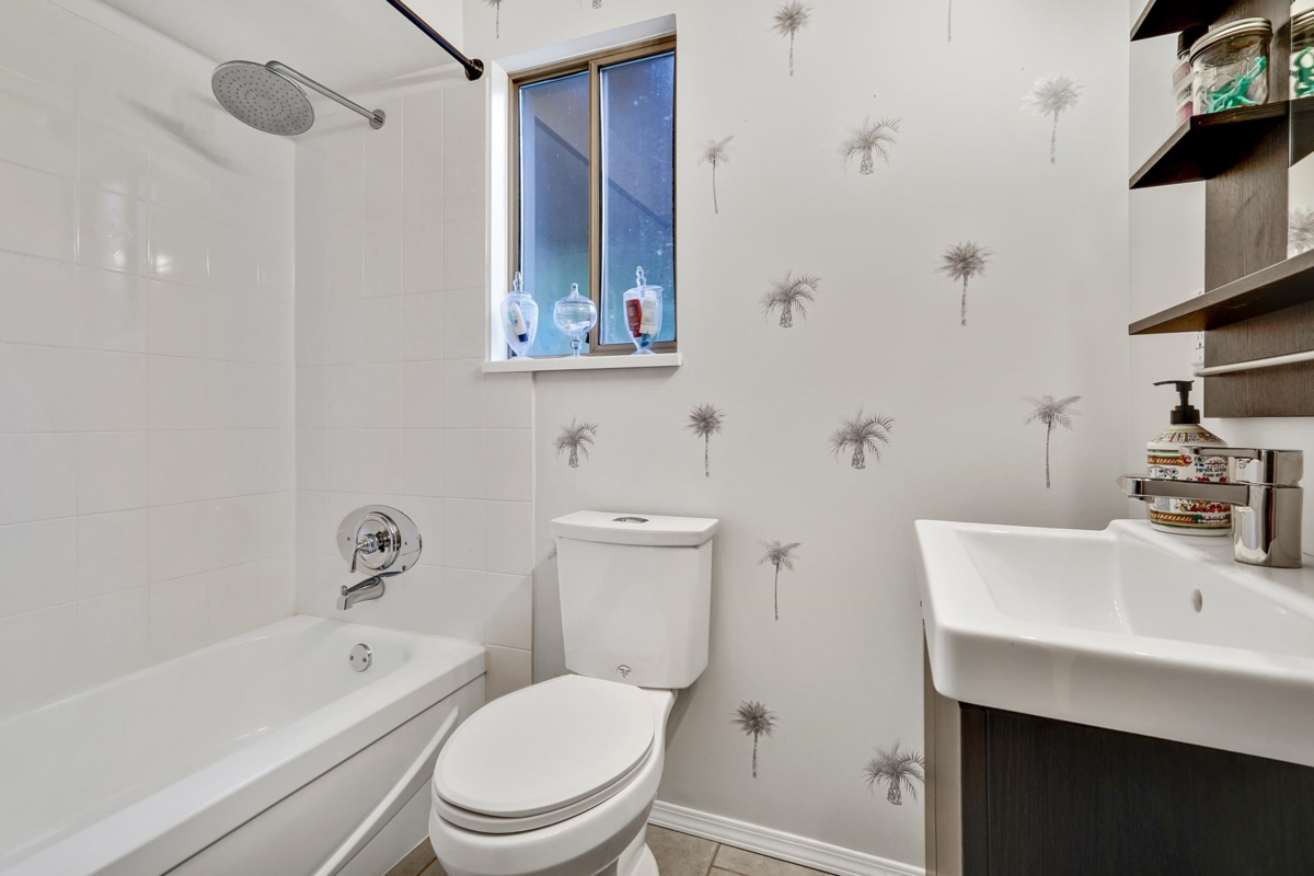 Garage Interior Photo of 24810 118b Avenue, Maple Ridge, BC