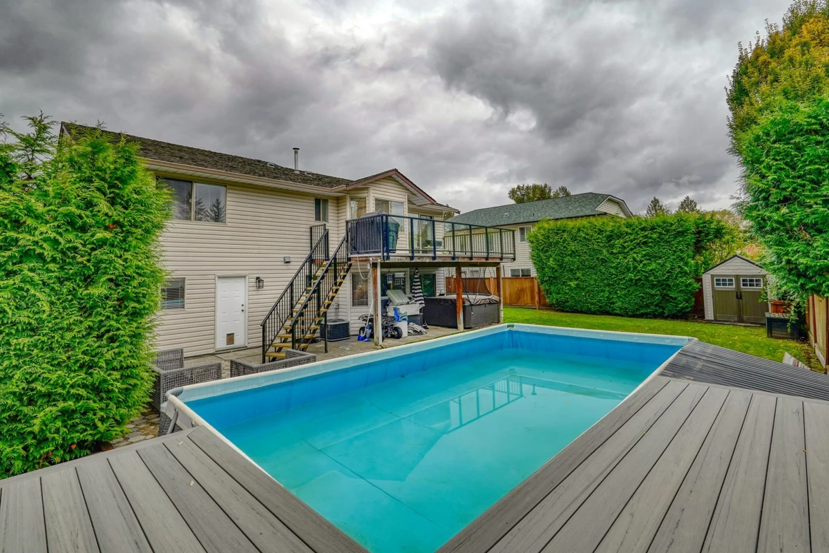 Garden / Landscaping Photo of 24810 118b Avenue, Maple Ridge, BC