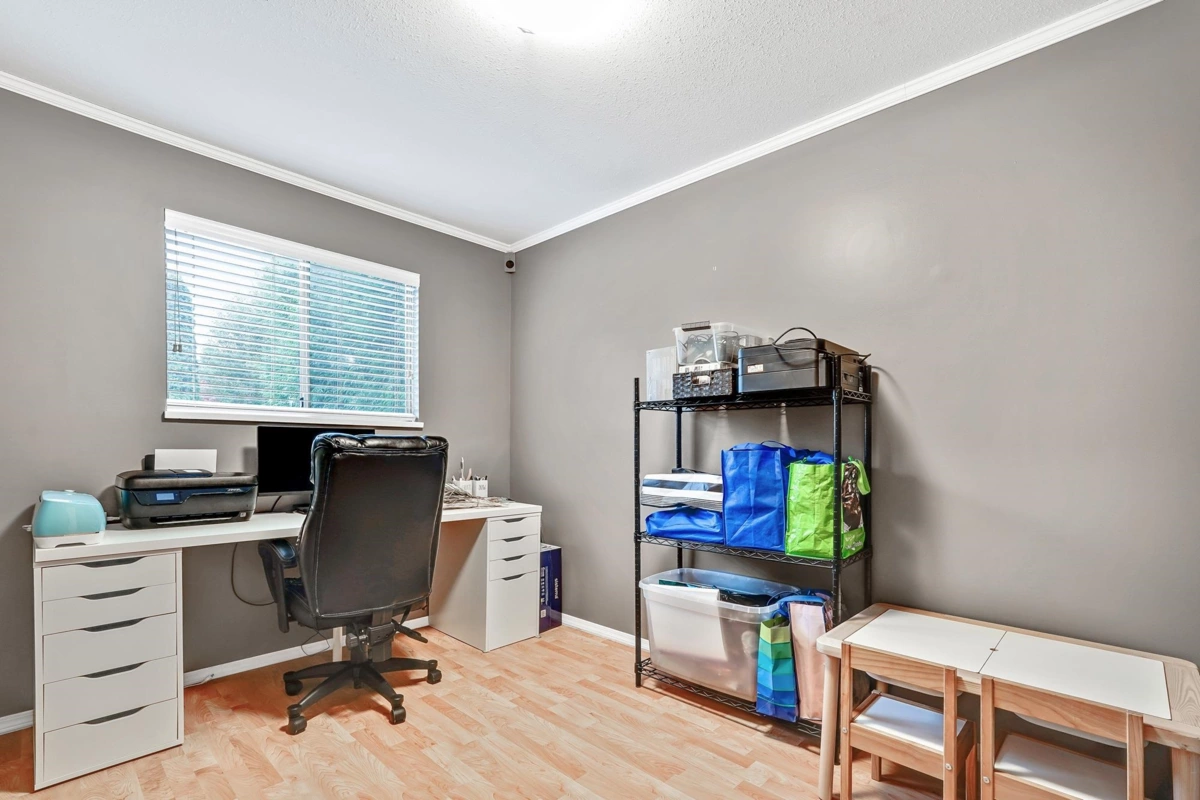Hallway Photo of 24810 118b Avenue, Maple Ridge, BC