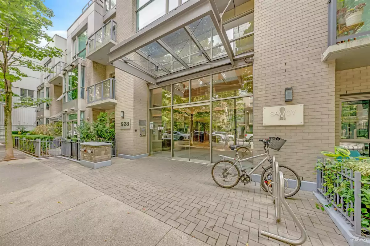 Primary Bedroom Photo of 2104 928 Richards Street, Vancouver, BC