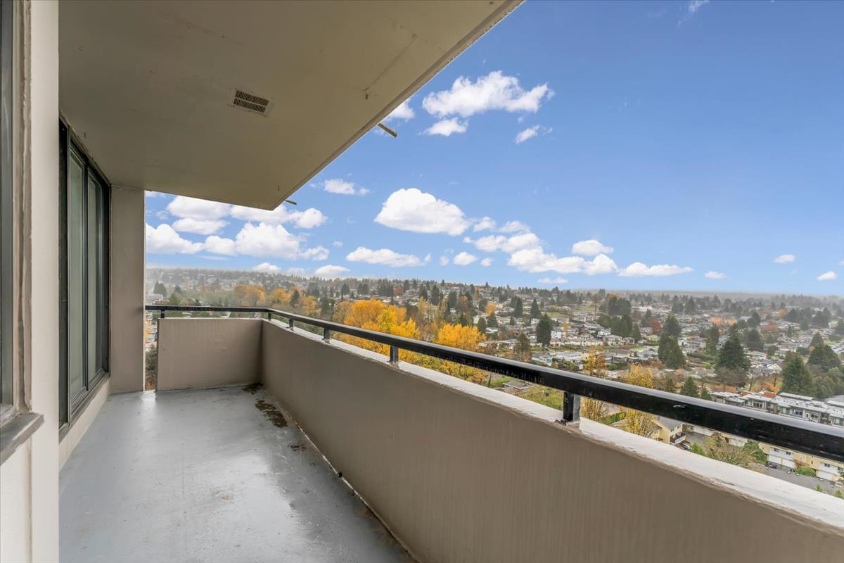 Bedroom 2 Photo of 1604 2060 Bellwood Avenue, Burnaby, BC