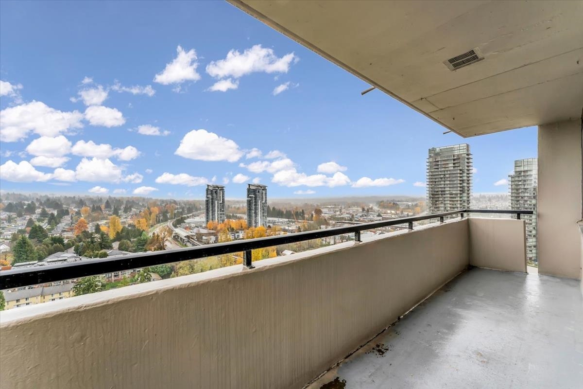 Bedroom 3 Photo of 1604 2060 Bellwood Avenue, Burnaby, BC