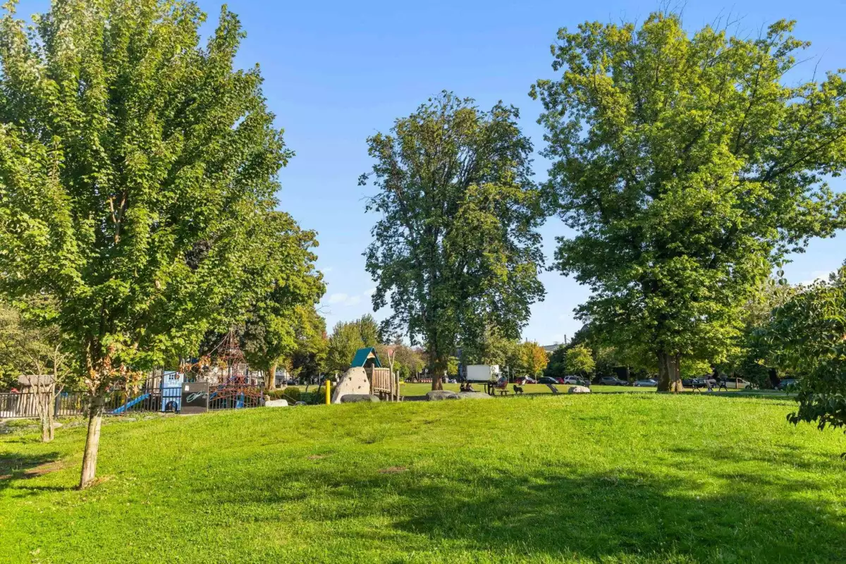 Hot Tub / Spa Photo of 202 1422 E 3rd Avenue, Vancouver, BC