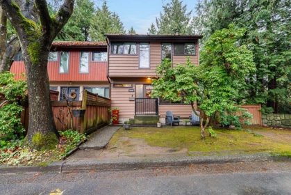 4790 Fernglen Place, Burnaby, BC, Burnaby — Townhouse for sale