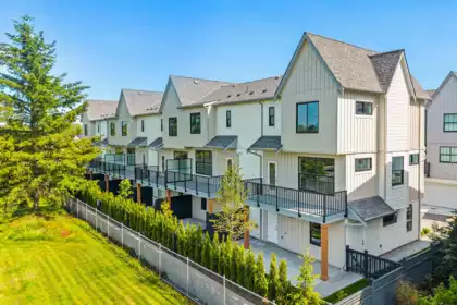 32 20329 80 Avenue, Langley, BC, Langley — Townhouse for sale