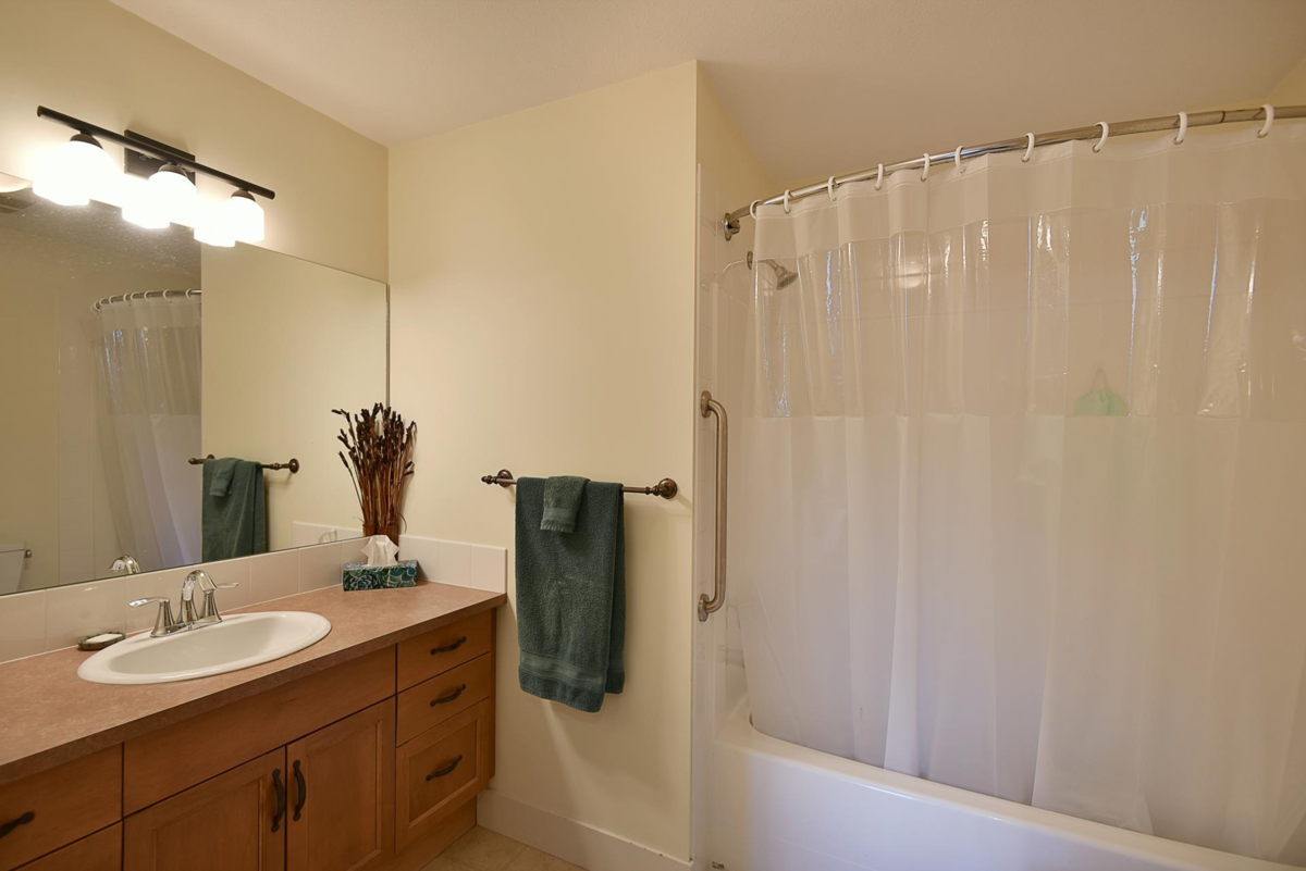 Guest Bathroom Photo of 303 5711 Ebbtide Street, Sechelt, BC