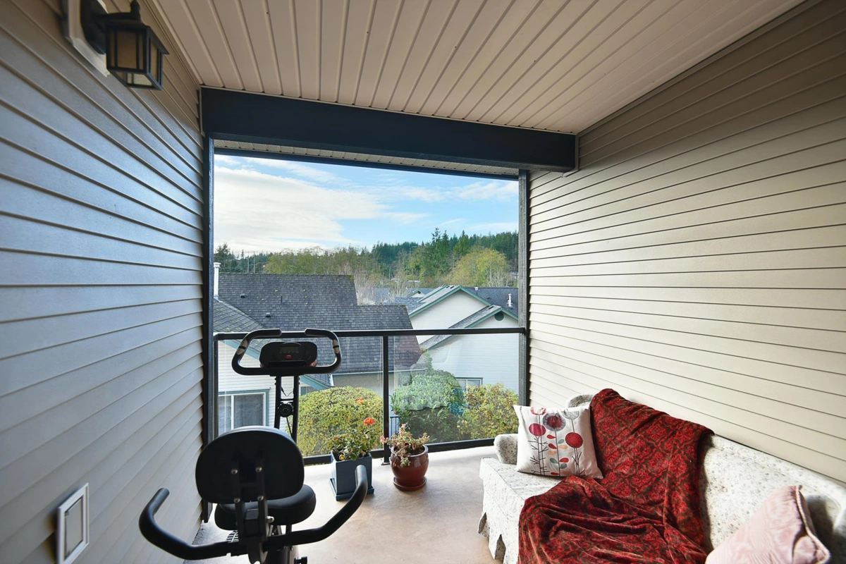Kitchen Island Photo of 303 5711 Ebbtide Street, Sechelt, BC