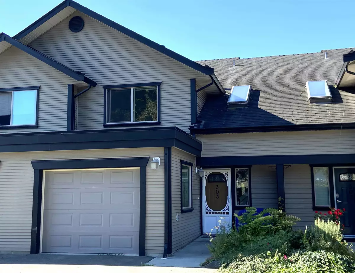 Mudroom Photo of 303 5711 Ebbtide Street, Sechelt, BC