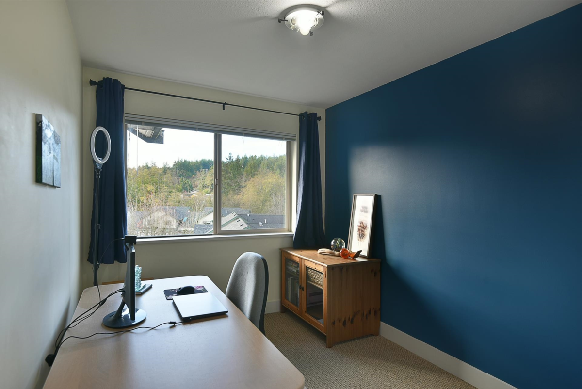 Powder Room Photo of 303 5711 Ebbtide Street, Sechelt, BC