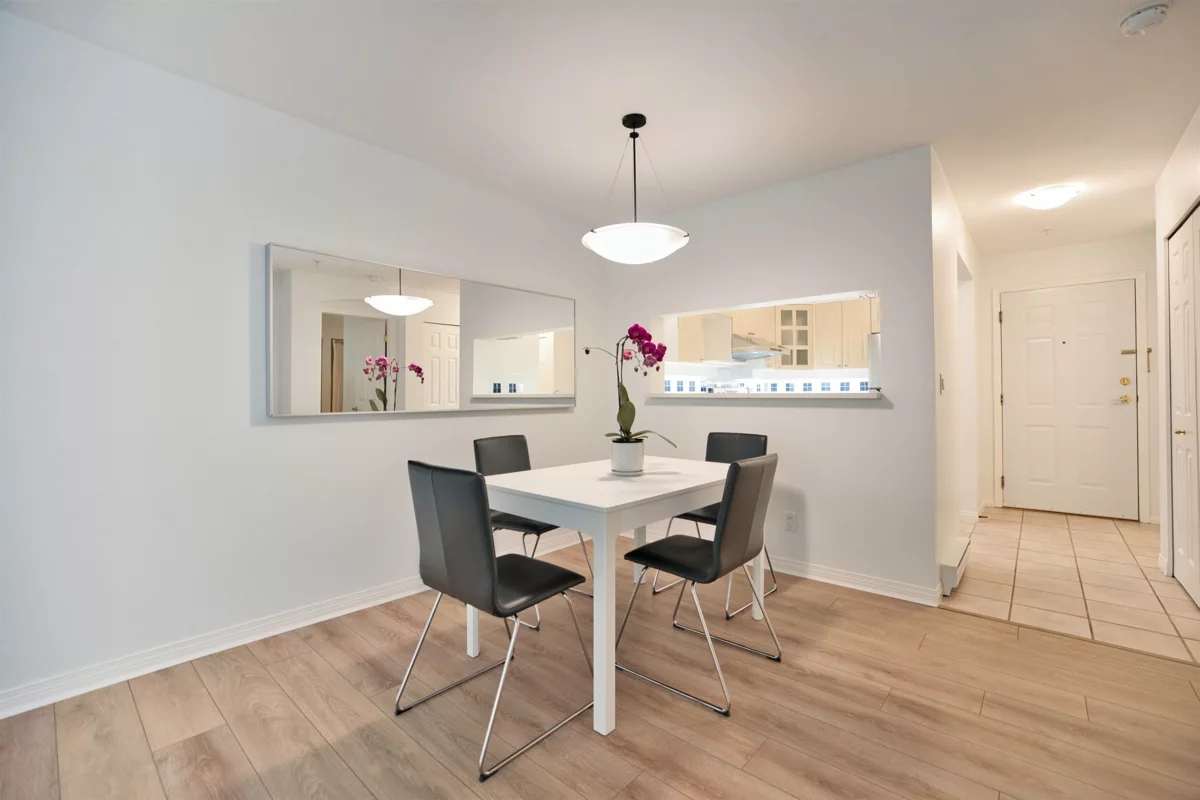 Dining Area Photo of 129 5500 Andrews Road, Richmond, BC