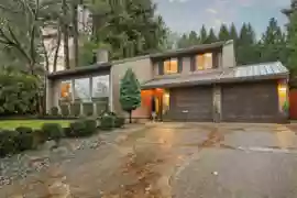 6245 152a Street, Surrey, BC