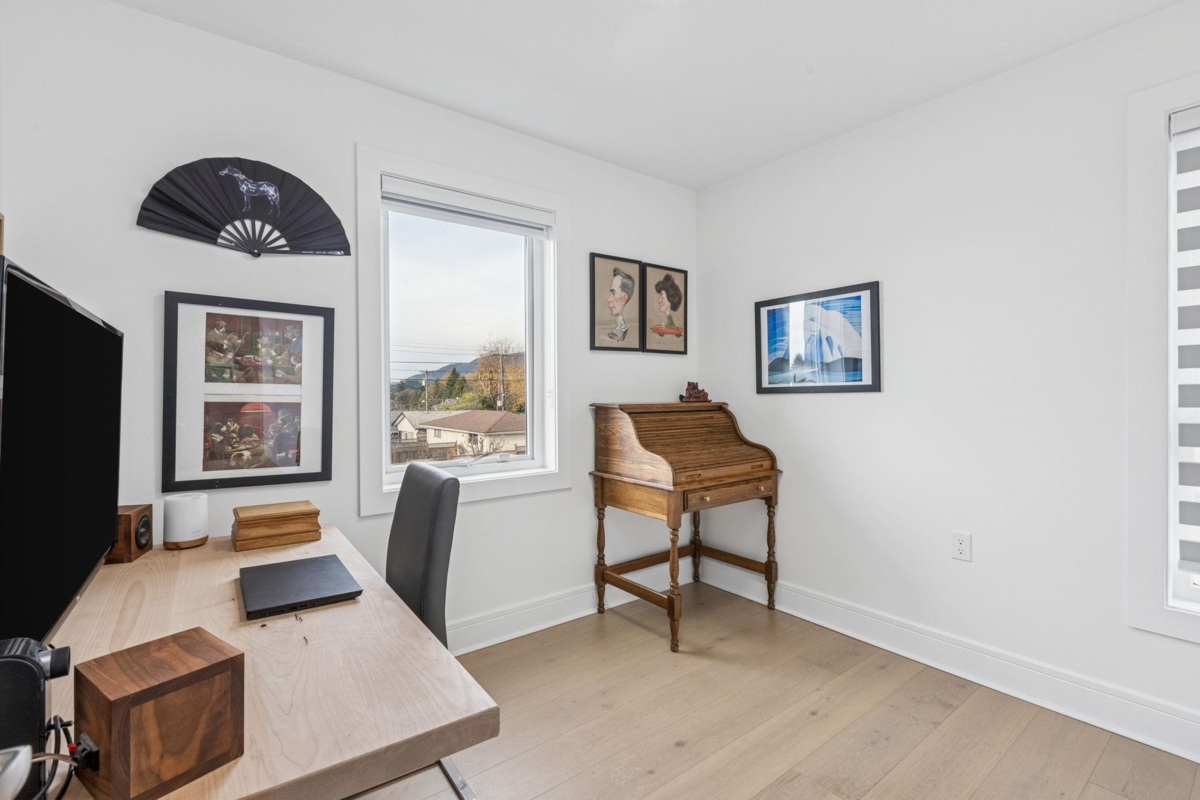 Backyard Photo of 366 W Keith Road, North Vancouver, BC