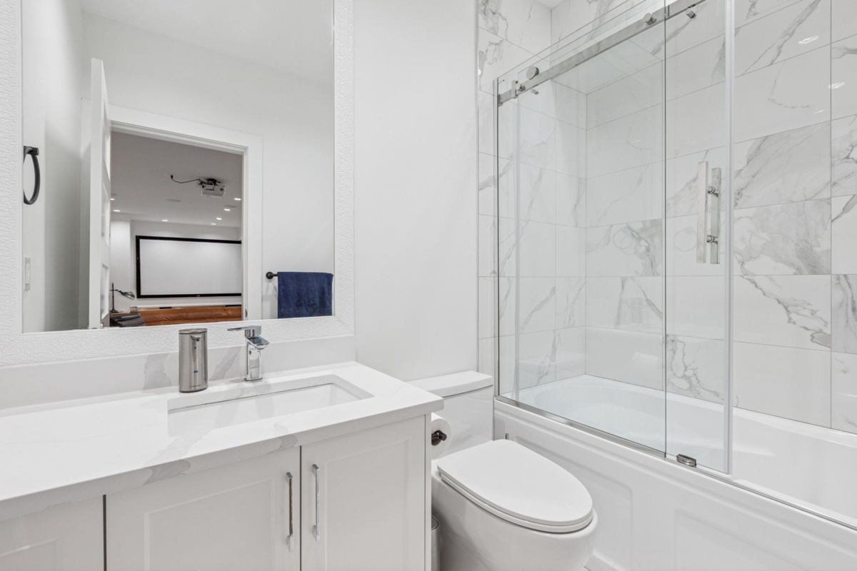 Basement Recreation Room Photo of 366 W Keith Road, North Vancouver, BC