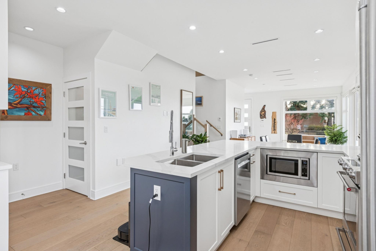 Bedroom 3 Photo of 366 W Keith Road, North Vancouver, BC