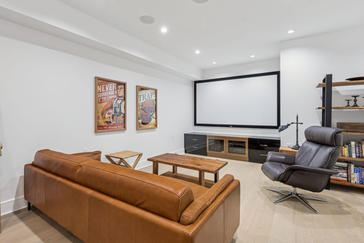 Loft / Bonus Room Photo of 366 W Keith Road, North Vancouver, BC