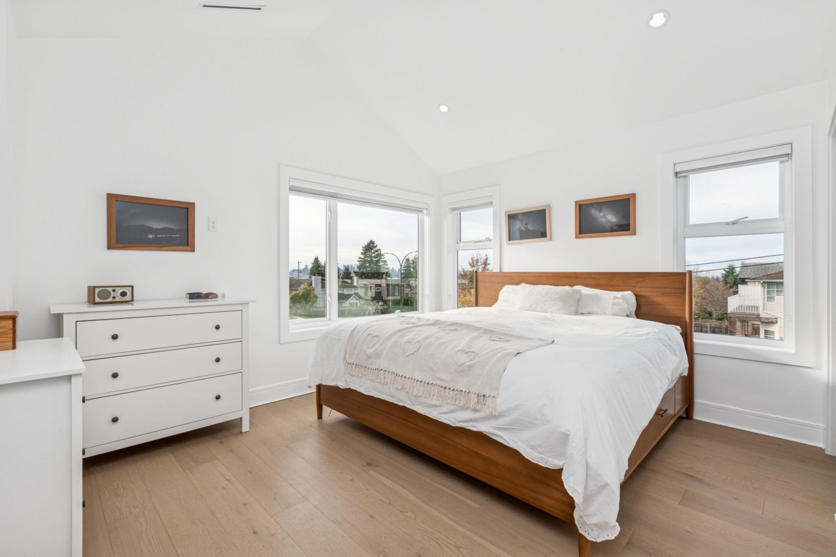 Mudroom Photo of 366 W Keith Road, North Vancouver, BC
