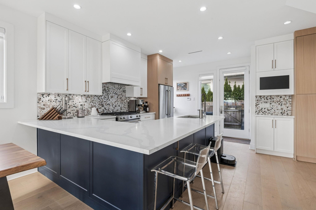 Primary Bathroom Photo of 366 W Keith Road, North Vancouver, BC