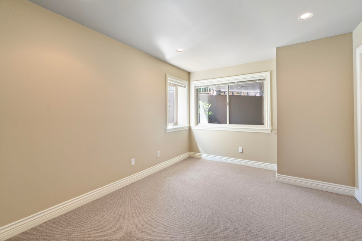Hallway Photo of 3918 156b Street, Surrey, BC