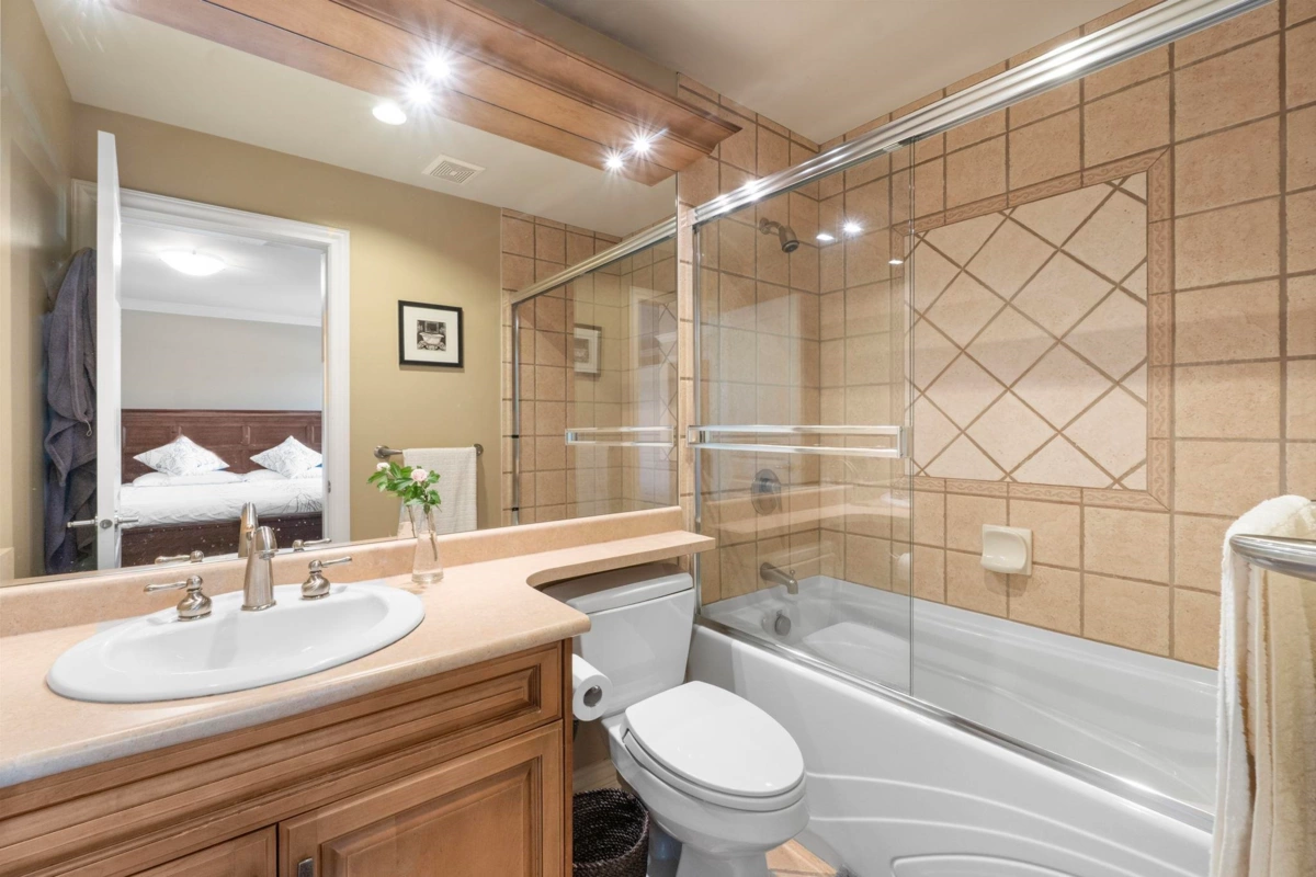 Swimming Pool Photo of 3918 156b Street, Surrey, BC