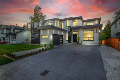 14169 75a Avenue, Surrey, BC, East Newton — 7 bed single family residence for sale