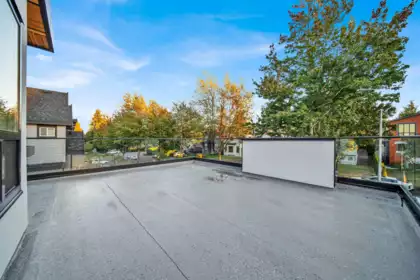 Swimming Pool Photo of 14169 75a Avenue, Surrey, BC