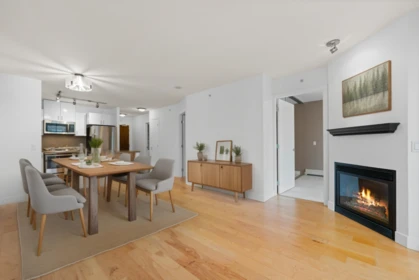 805 175 W 1st Street, North Vancouver, BC, North Vancouver — Apartment/Condo for sale