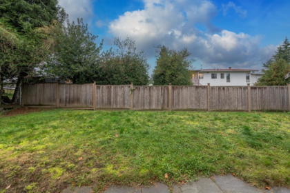 Backyard Photo of 3237 Atwater Crescent, Abbotsford, BC