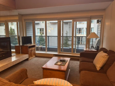 207/307 4321 Village Gate (Week 9) Boulevard, Whistler, BC, Whistler — Apartment/Condo for sale