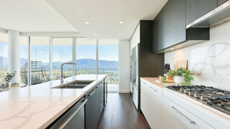 4702 567 Clarke Road, Coquitlam, BC