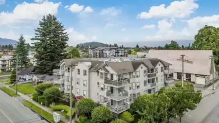 303 9400 Cook Street, Chilliwack, BC, Chilliwack — Apartment/Condo for sale