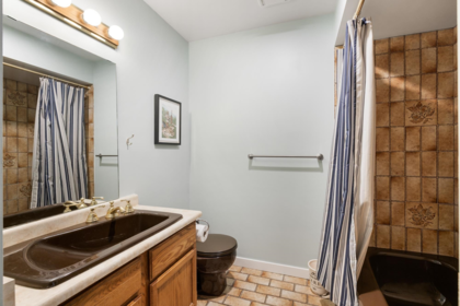 Loft / Bonus Room Photo of 2346 Westhill Drive, West Vancouver, BC