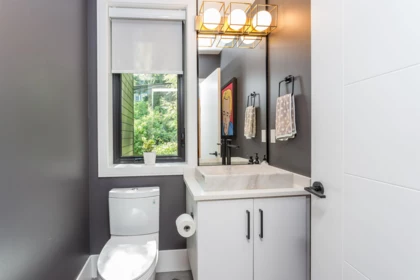 Walk-In Closet Photo of 2 1152 Comox Street, Vancouver, BC