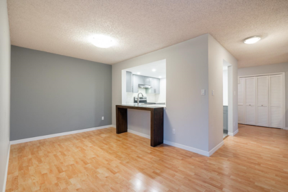Primary Bathroom Photo of 806 121 Tenth Street, New Westminster, BC