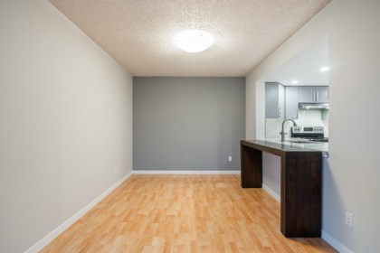 Walk-In Closet Photo of 806 121 Tenth Street, New Westminster, BC
