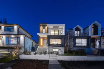 838 E 14th Street, North Vancouver, BC, Lynnmour — 7 bed single family residence for sale