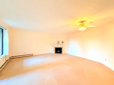 301 15300 17 Avenue, Surrey, BC